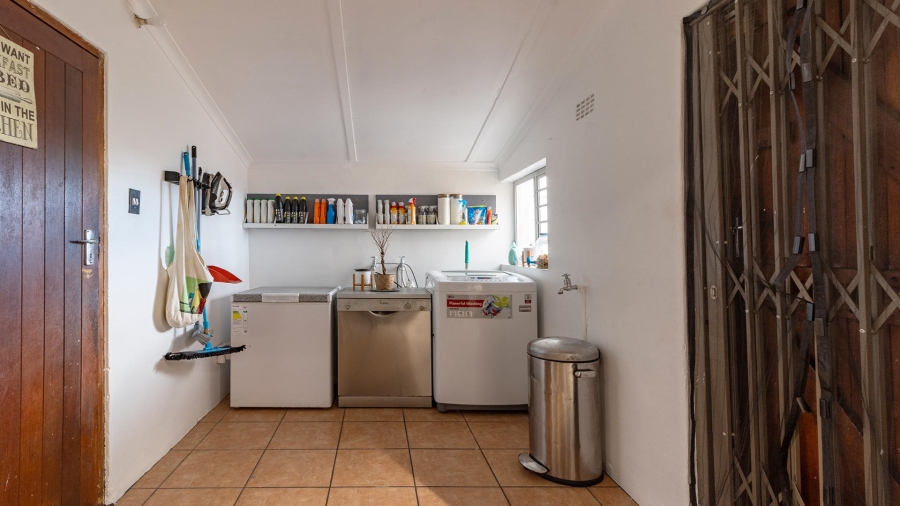 3 Bedroom Property for Sale in Belhar Western Cape